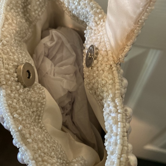 BNWT MADE IN INDIA RARE Viral Pearl Rhinestones Beaded Bag - Picture 8 of 9